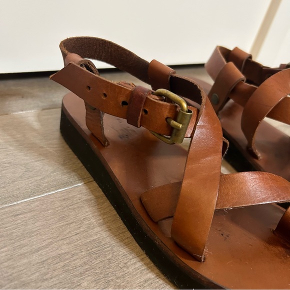 REAL LEATHER BROWN STRAPPY SANDAL WITH ADJUSTABLE STRAP SIZE 6 FROM COSTA RICA - Picture 2 of 14